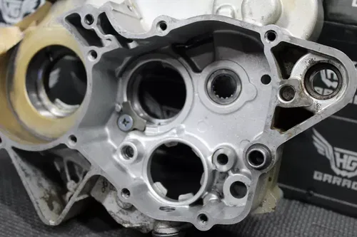 1990 YAMAHA YZ125 OEM LEFT RIGHT ENGINE MOTOR CRANKCASE CRANK CASES BLOCK