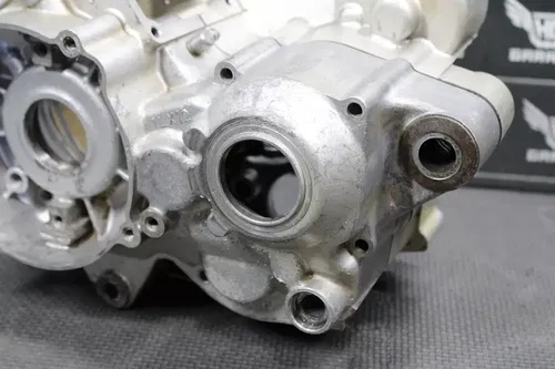 1990 YAMAHA YZ125 OEM LEFT RIGHT ENGINE MOTOR CRANKCASE CRANK CASES BLOCK