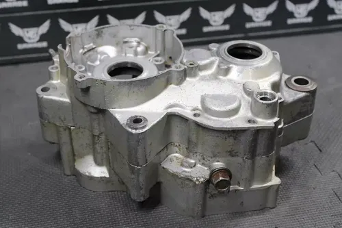 1990 YAMAHA YZ125 OEM LEFT RIGHT ENGINE MOTOR CRANKCASE CRANK CASES BLOCK