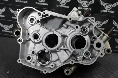 1990 YAMAHA YZ125 OEM LEFT RIGHT ENGINE MOTOR CRANKCASE CRANK CASES BLOCK