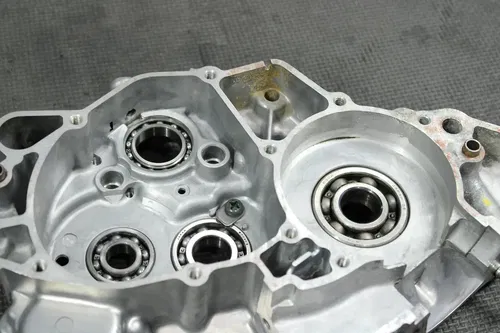 1998 SUZUKI RM80 OEM ENGINE MOTOR CRANKCASE CRANK CASES BLOCK READ DESC!