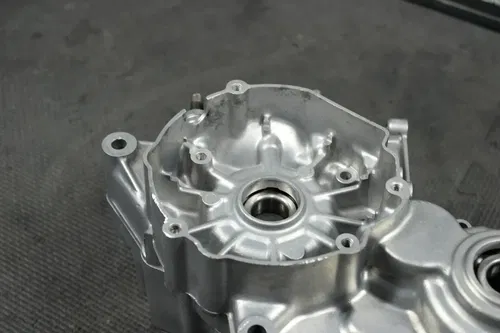 1998 SUZUKI RM80 OEM ENGINE MOTOR CRANKCASE CRANK CASES BLOCK READ DESC!