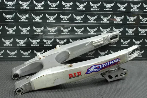 2009 09-11 YAMAHA YZ250F OEM SWINGARM SWING ARM SUSPENSION 17D-22110-00-00