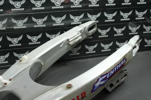 2009 09-11 YAMAHA YZ250F OEM SWINGARM SWING ARM SUSPENSION 17D-22110-00-00