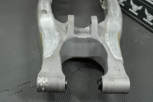 2009 09-11 YAMAHA YZ250F OEM SWINGARM SWING ARM SUSPENSION 17D-22110-00-00