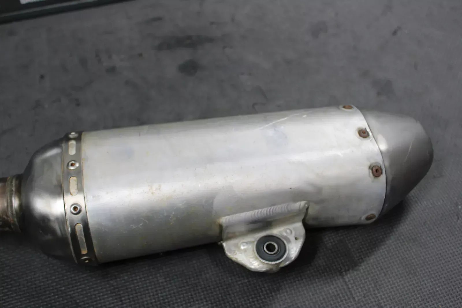 2006 YAMAHA YZ450F OEM MUFFLER EXHAUST SILENCER SLIP ON PIPE 2006 YAMAHA YZ450F OEM MUFFLER EXHAUST SILENCER SLIP ON PIPE