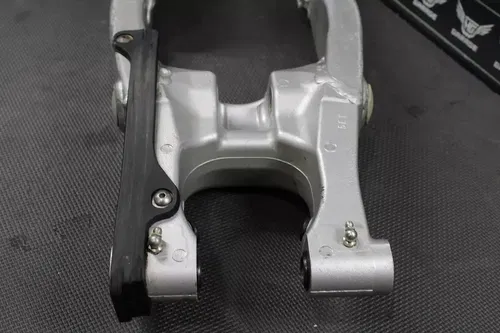 1999 YAMAHA YZ250 OEM SWINGARM SWING ARM SUSPENSION NICE! 5MV-22110-00-00