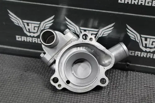 92-04 KAWASAKI KX250 OEM ENGINE WATER PUMP HOUSING COVER 16142-1159