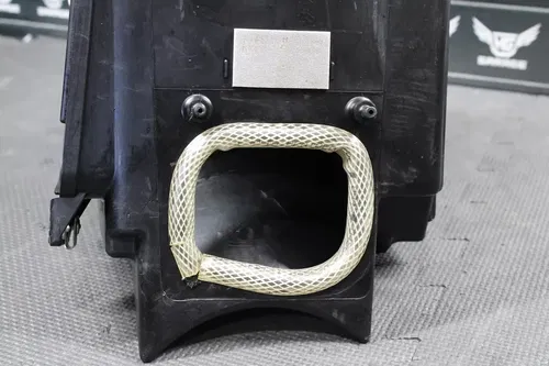 2007 SUZUKI DRZ400S OEM AIRBOX CASE INTAKE ASSEMBLY NICE!