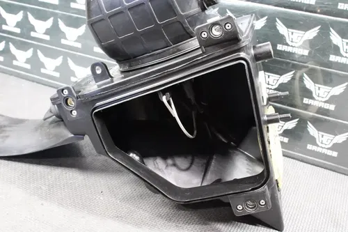 2007 SUZUKI DRZ400S OEM AIRBOX CASE INTAKE ASSEMBLY NICE!
