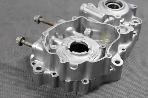 2003 KAWASAKI KX250 OEM LEFT ENGINE MOTOR CRANKCASE CRANK CASES BLOCK