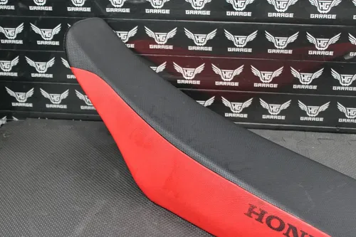2006 06-08 HONDA CRF450R OEM SEAT SADDLE 77100-MEN-850