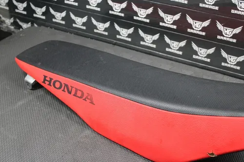 2006 06-08 HONDA CRF450R OEM SEAT SADDLE 77100-MEN-850