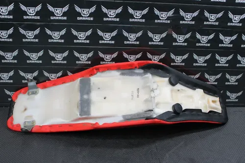 2006 06-08 HONDA CRF450R OEM SEAT SADDLE 77100-MEN-850