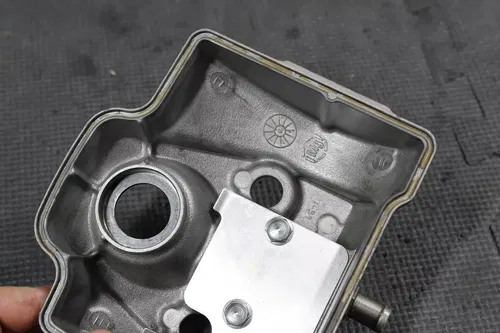 2005 HONDA 04-08 CRF250R OEM ENGINE MOTOR CYLINDER HEAD COVER VALVE COVER