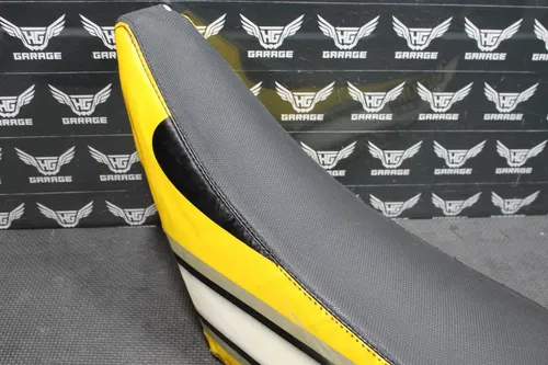 1999 SUZUKI RM125 RM250 OEM SEAT SADDLE COVER PAN 45100-37E20