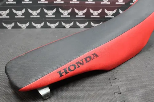 2005 HONDA CRF250R OEM SEAT SADDLE COVER CUSHION  77100-KRN-730