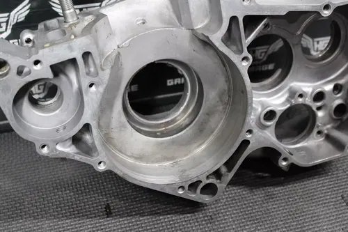 2000 SUZUKI RM250 OEM LEFT RIGHT ENGINE MOTOR CRANKCASE CRANK CASES BLOCK