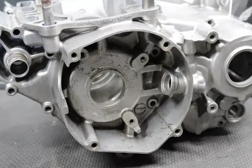 2000 SUZUKI RM250 OEM LEFT RIGHT ENGINE MOTOR CRANKCASE CRANK CASES BLOCK