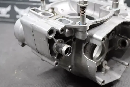 2000 SUZUKI RM250 OEM LEFT RIGHT ENGINE MOTOR CRANKCASE CRANK CASES BLOCK