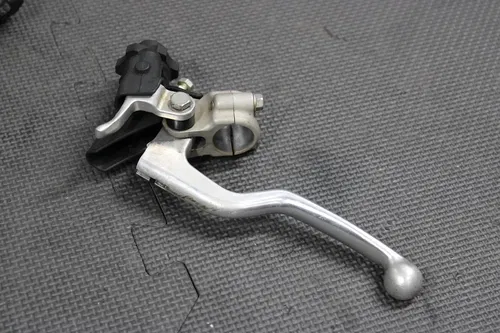 2007 06-07 HONDA CRF450R OEM CLUTCH PERCH MOUNT WITH LEVER  22870-MEN-850