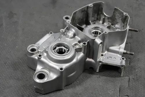2001 HONDA CR125R OEM LEFT ENGINE MOTOR CRANKCASE CRANK CASES BLOCK