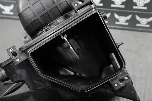 2003 KAWASAKI KLX400R OEM AIRBOX INTAKE AIR CLEANER CASE 11010-S011