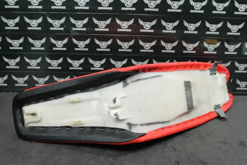 2005 HONDA CR125R CR250R OEM SEAT SADDLE CUSHION 77100-KSR-710 NICE!