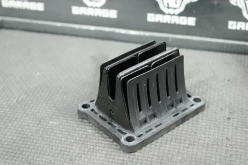 1999 HONDA CR125R VFORCE 4R INTAKE REED BLOCK ASSEMBLY 14100-KZ4-J11 16221-KZ4-A