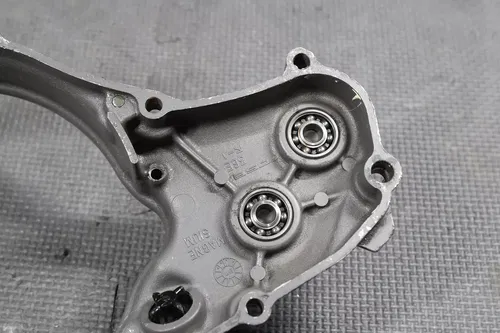 1999 SUZUKI RM125 OEM INNER ENGINE MOTOR SIDE CLUTCH COVER 11341-36E10