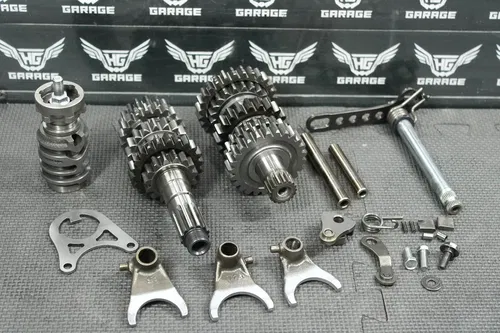 2006 HONDA CRF450R OEM ENGINE TRANSMISSION GEARS SHIFT FORKS DRUM SHAFTS NICE!