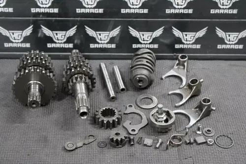 2005 SUZUKI 04-06 RMZ250 ENGINE TRANSMISSION TRANNY ASSEMBLY GEARS