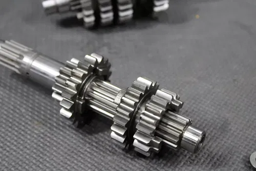 2005 SUZUKI 04-06 RMZ250 ENGINE TRANSMISSION TRANNY ASSEMBLY GEARS