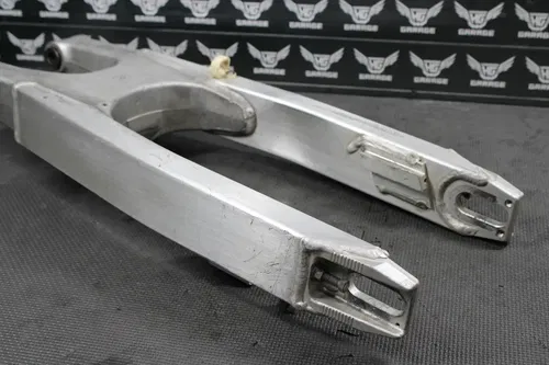 2001 SUZUKI RM125 RM250 K1 OEM SWINGARM SWING ARM SUSPENSION 61000-37E20
