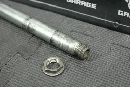 2001 SUZUKI RM125 RM250 OEM FRONT WHEEL RIM AXLE PIVOT BOLT 54711-37F00