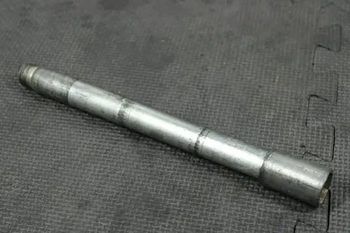 2001 SUZUKI RM125 RM250 OEM FRONT WHEEL RIM AXLE PIVOT BOLT 54711-37F00