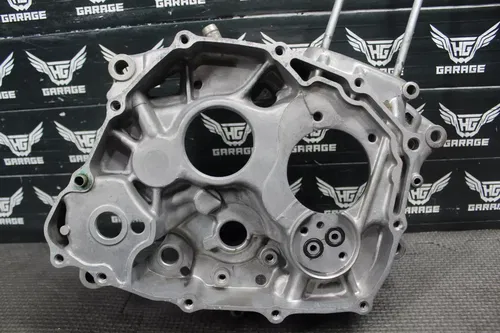 1990 HONDA XR200R OEM LEFT RIGHT ENGINE MOTOR CRANKCASE CRANK CASE BOTTOM END