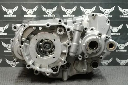 2003 KAWASAKI KLX400R KLX400SR OEM LEFT RIGHT ENGINE MOTOR CRANKCASE CRANK CASES