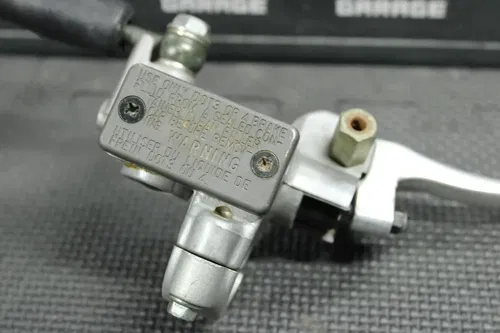 2004 KAWASAKI KDX220R OEM NISSIN FRONT BRAKE CALIPER MASTER CYLINDER