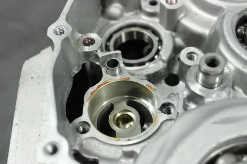 2005 YAMAHA YZ450F OEM LEFT RIGHT ENGINE MOTOR CRANKCASE CRANK CASES BLOCK