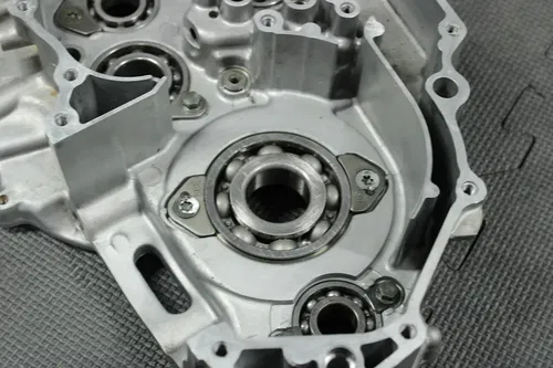 2005 YAMAHA YZ450F OEM LEFT RIGHT ENGINE MOTOR CRANKCASE CRANK CASES BLOCK