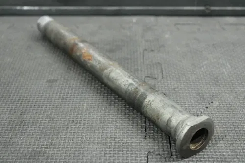 2004 HONDA CRF250R OEM REAR AXLE BACK WHEEL RIM PIVOT BOLT AXEL 42301-KZ4-J40