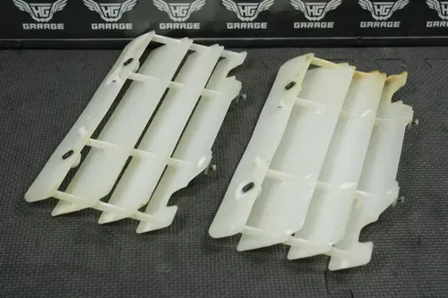 YAMAHA 05-06 WR450F 03-05 YZ450F OEM RADIATOR GUARD SHIELD LOUVER VENT