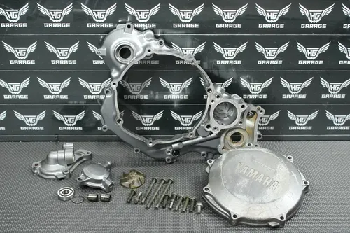 2002 YAMAHA YZ426F OEM ENGINE MOTOR SIDE CLUTCH COVER WATERPUMP 5JG-15431-00-00