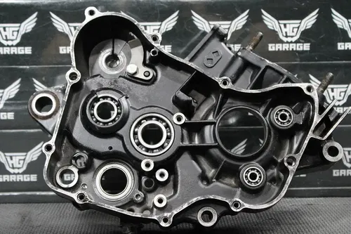 1989 HONDA CR125R OEM RIGHT ENGINE MOTOR CRANKCASE CRANK CASES BLOCK