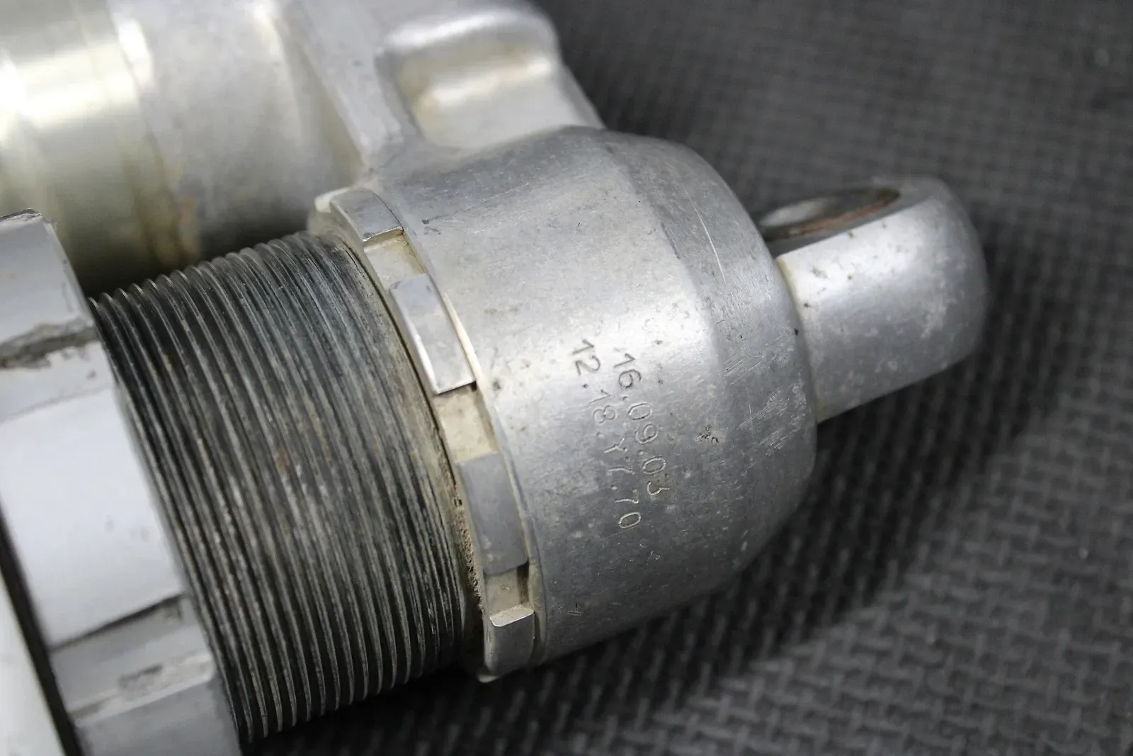 2004 KTM 300EXC OEM WP REAR BACK SHOCK ABSORBER SUSPENSION 1218Y770