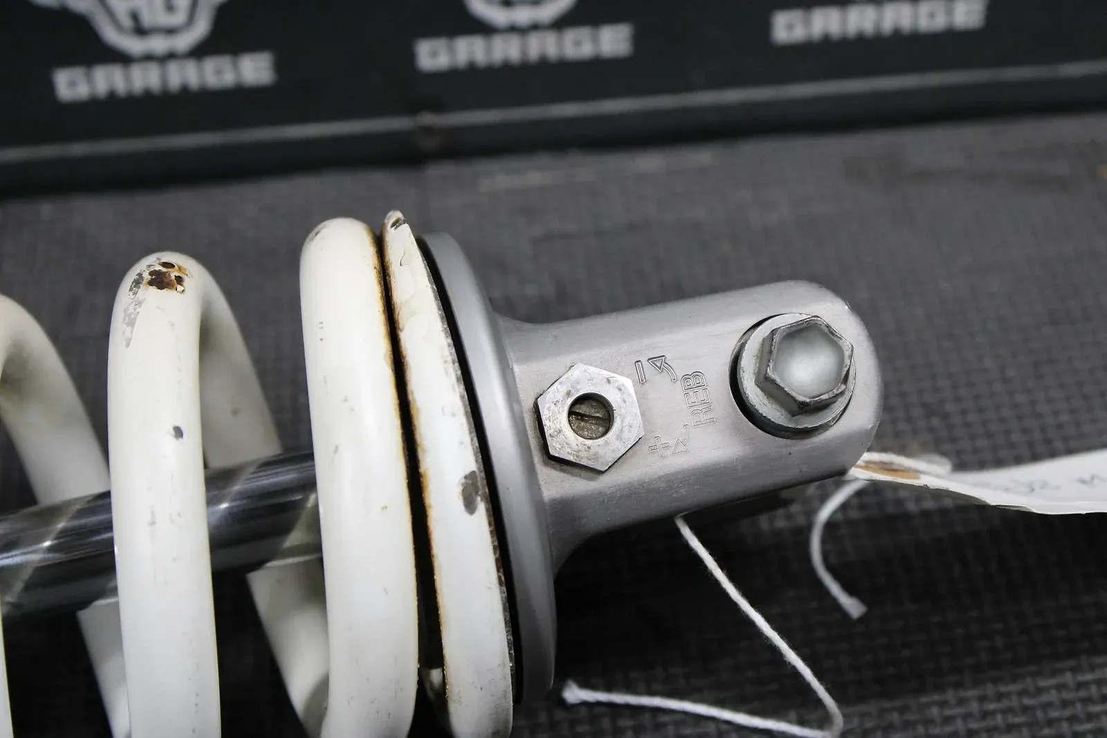 2004 KTM 300EXC OEM WP REAR BACK SHOCK ABSORBER SUSPENSION 1218Y770