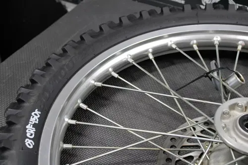 2003 HONDA CRF450R OEM D.I.D FRONT WHEEL RIM HUB  44650-KZ3-810