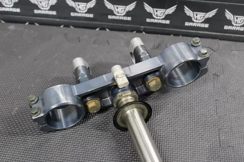 2002 YAMAHA YZ250F OEM LOWER UPPERBILLET APPLIED TRIPLE TREE STEM CLAMP