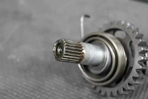 2000 HONDA CR125R OEM KICKSTART KICK START SHAFT W IDLER GEAR 28210-KS6-700